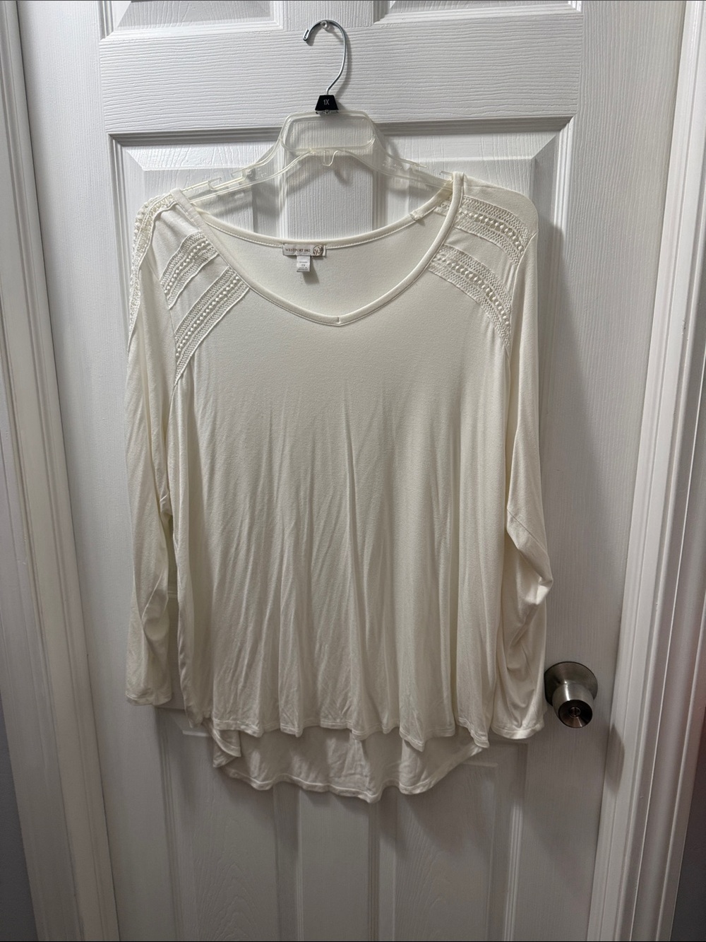 Women's Cream V-Neck Long‑Sleeve Top with Lace Trim
